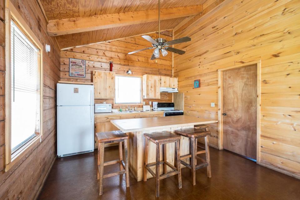 River Bluff Cabins Rio Frio Room photo