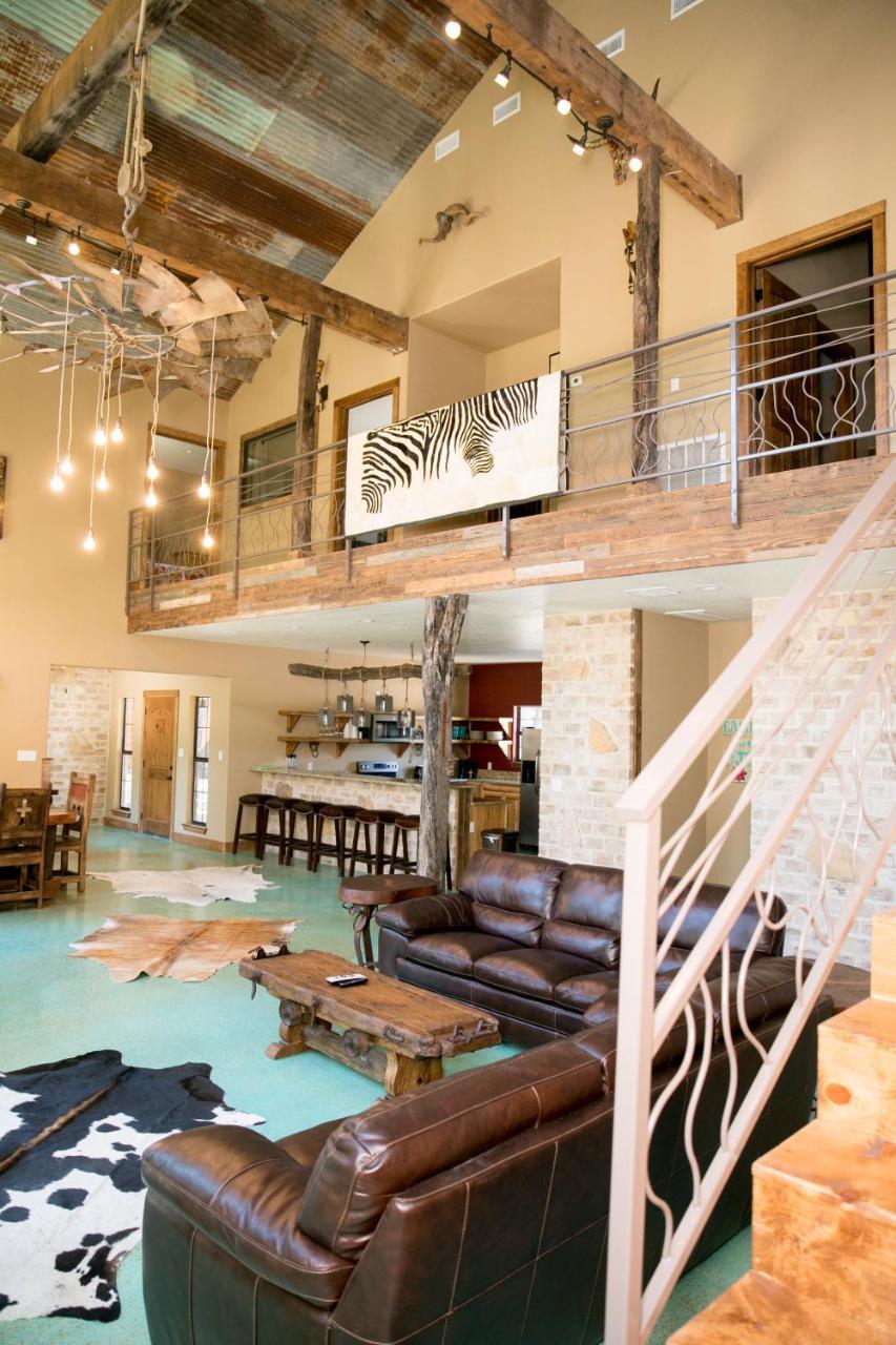 River Bluff Cabins Rio Frio Exterior photo